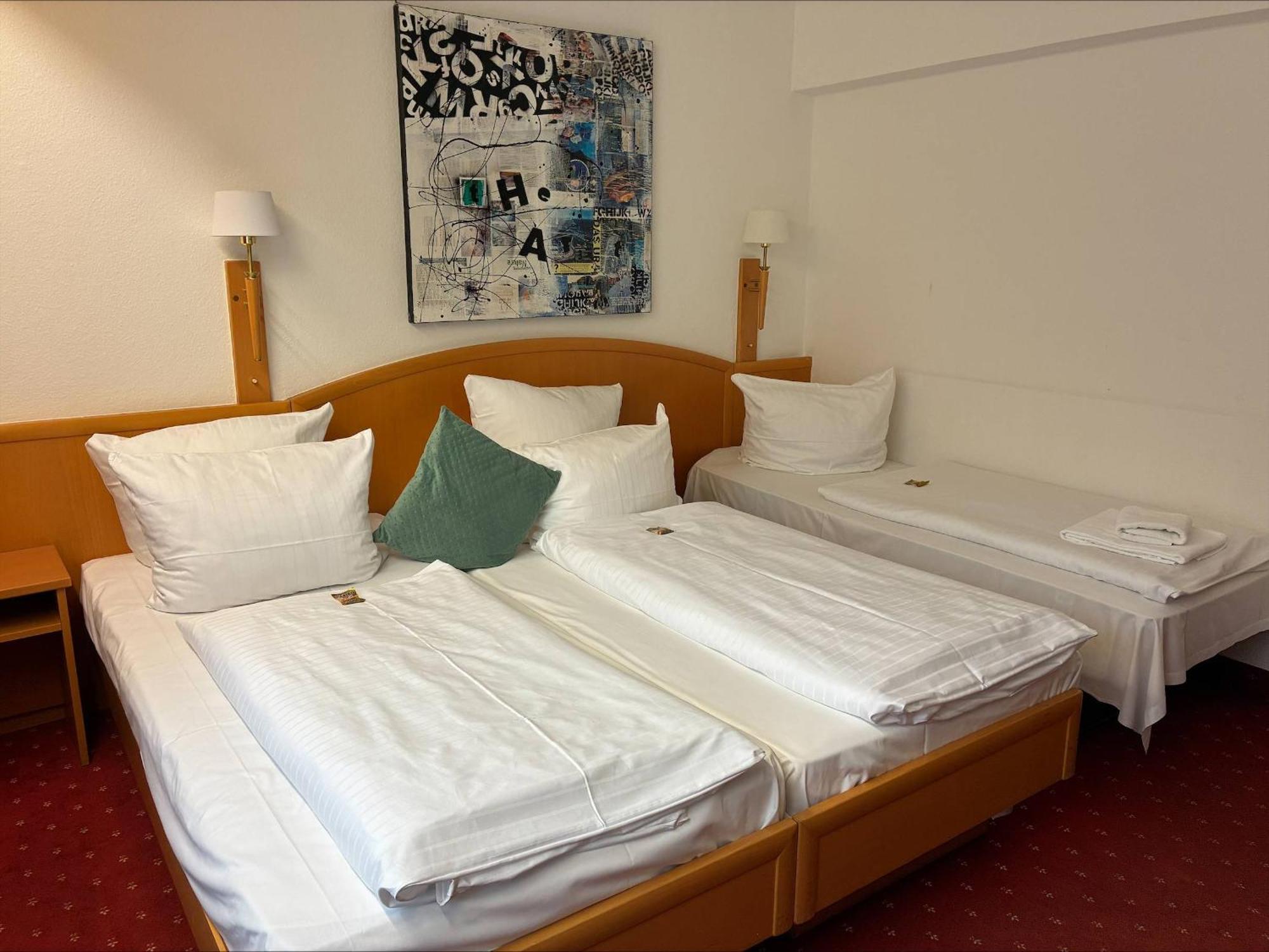 Hotel Mondial Munich, Munich
